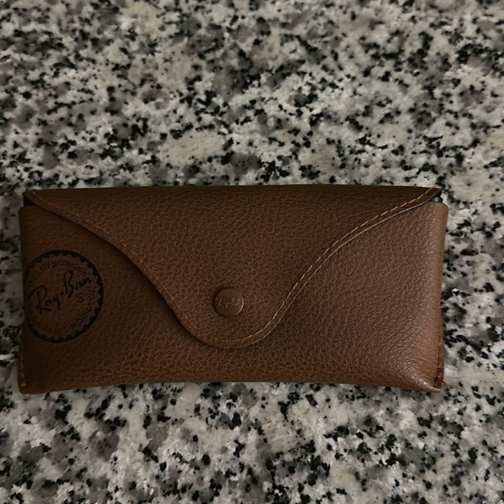 Ray-Ban sunglasses - Picture 2 of 5